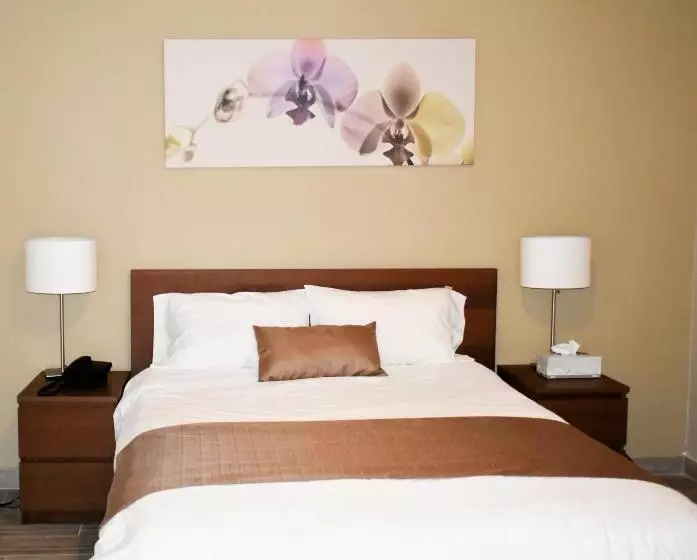 Hotelli California Comfort & Suites