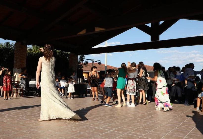 Отель Le Tre Rose