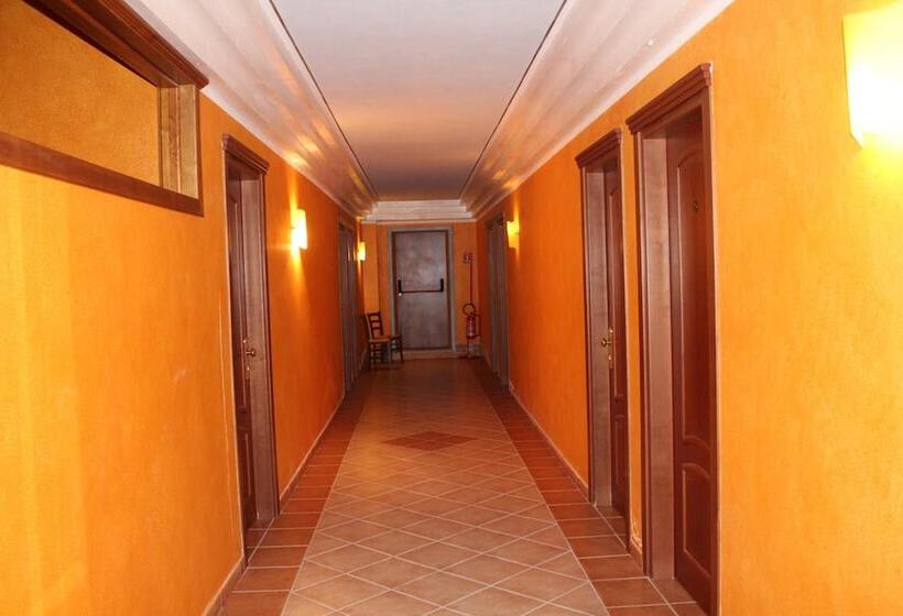 Отель Le Tre Rose