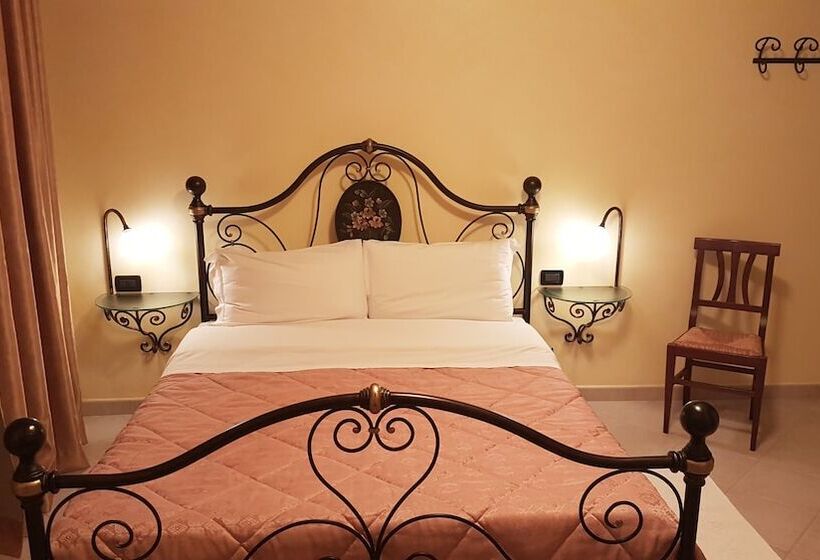 Отель Le Tre Rose