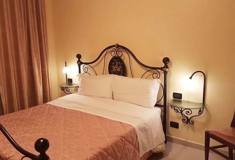 Отель Le Tre Rose