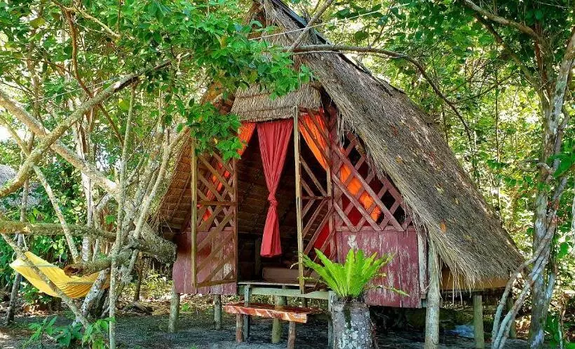 ペンション Crusoe Koh Takiev Island