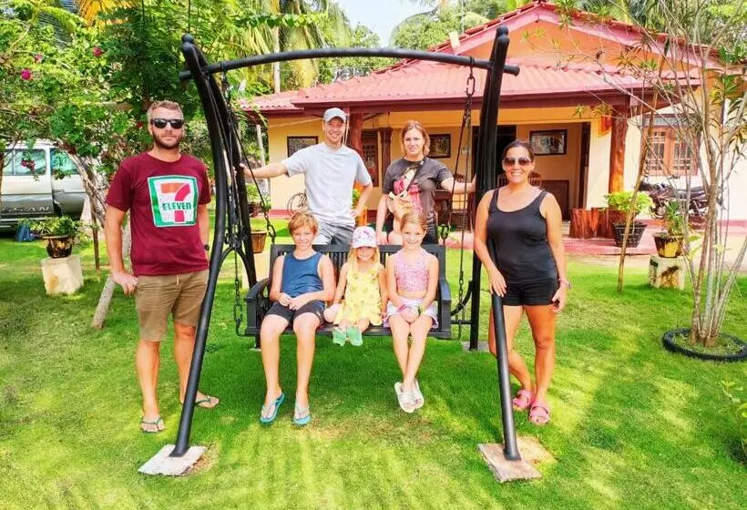 Majatalo Green Sapphire Holiday Resort Wilpaththu