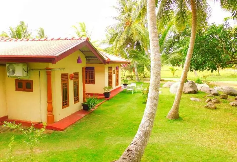 Majatalo Green Sapphire Holiday Resort Wilpaththu