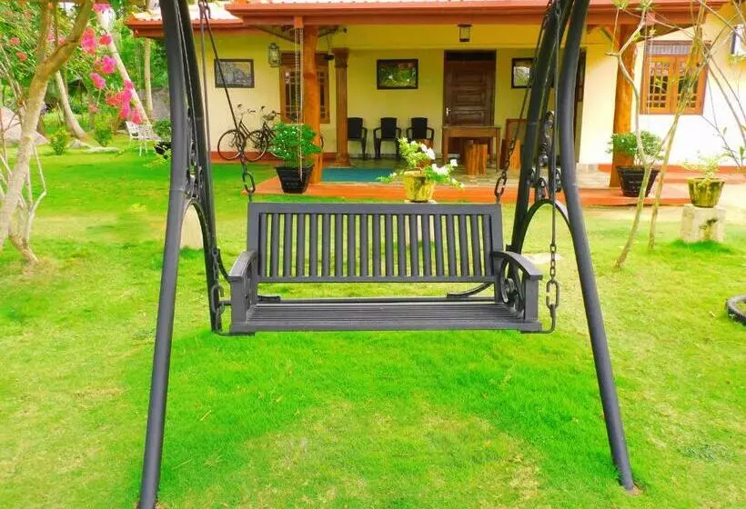 Majatalo Green Sapphire Holiday Resort Wilpaththu