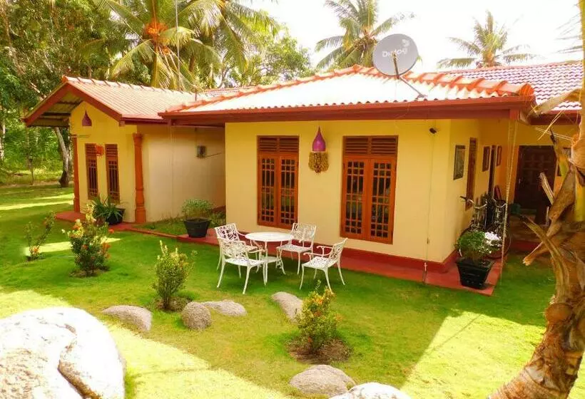 Majatalo Green Sapphire Holiday Resort Wilpaththu