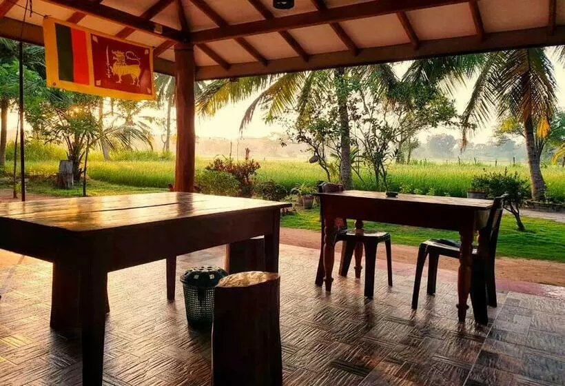 Majatalo Green Sapphire Holiday Resort Wilpaththu