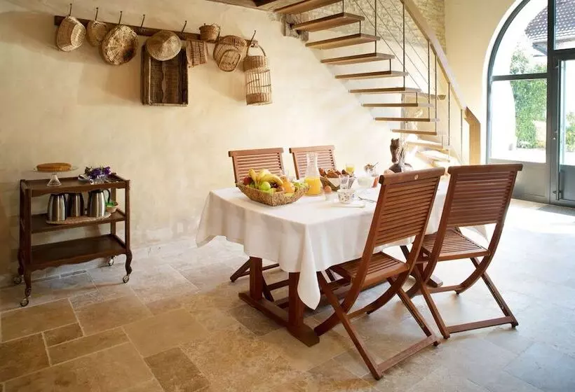 Majatalo L Hote Antique   Maison D Hote  4 Suites Avec Cuisine