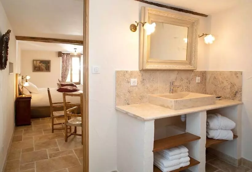 Majatalo L Hote Antique   Maison D Hote  4 Suites Avec Cuisine