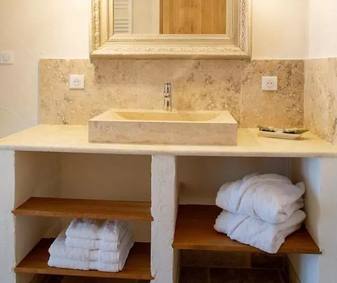 Majatalo L Hote Antique   Maison D Hote  4 Suites Avec Cuisine