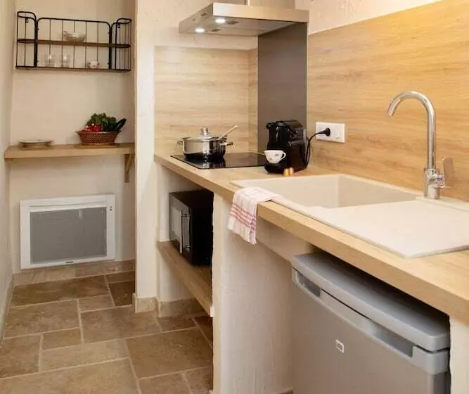 Majatalo L Hote Antique   Maison D Hote  4 Suites Avec Cuisine