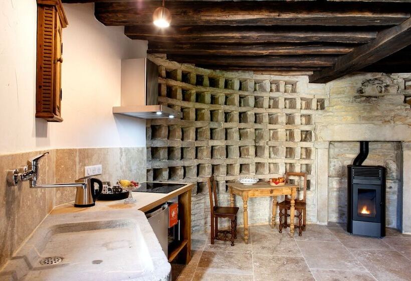 펜션 L Hote Antique   Maison D Hote  4 Suites Avec Cuisine