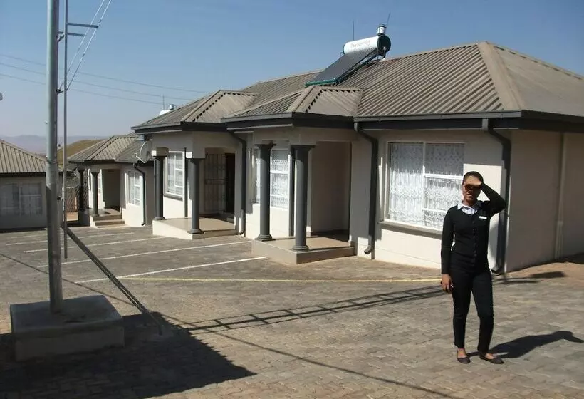 ペンション Naledi Lodge & Guest Houses