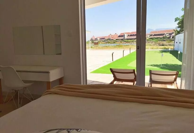 Majatalo Peach On Beach Boutique Guesthouse