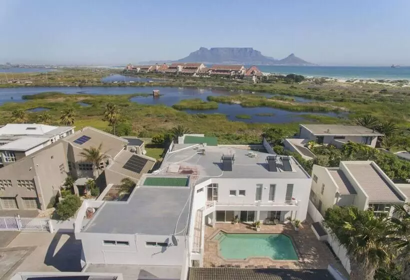 Majatalo Peach On Beach Boutique Guesthouse