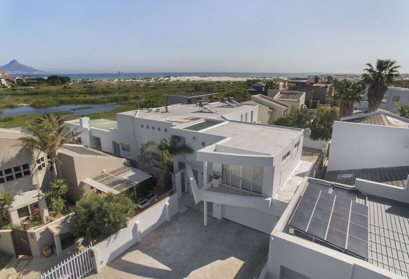 פנסיון Peach On Beach Boutique Guesthouse