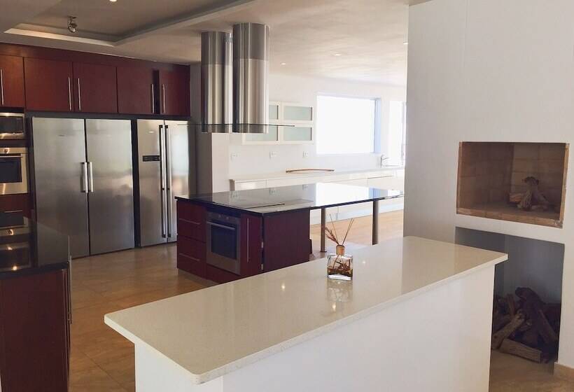 פנסיון Peach On Beach Boutique Guesthouse