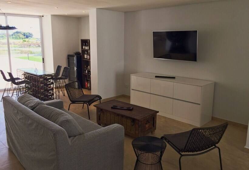 פנסיון Peach On Beach Boutique Guesthouse