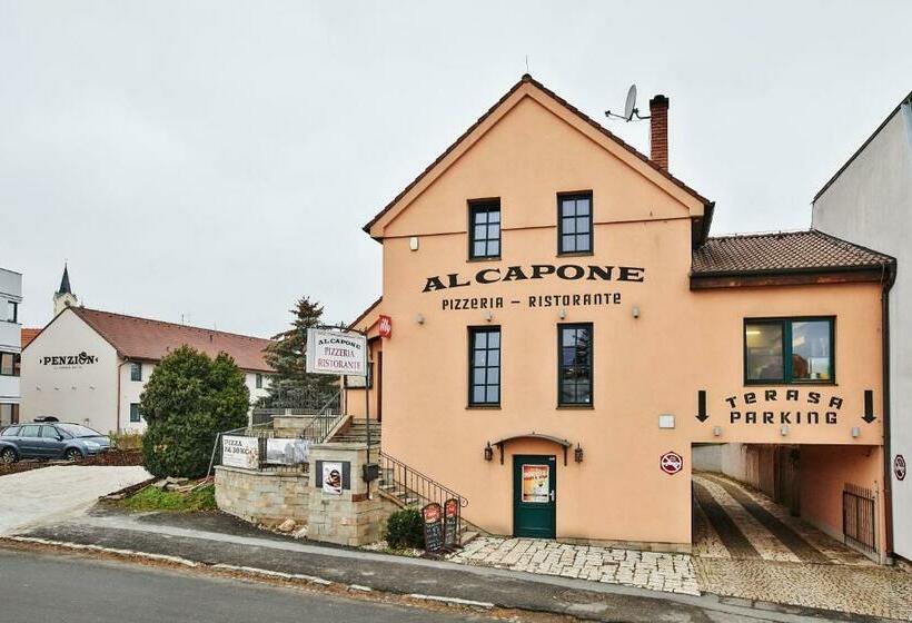 Panzió Penzion Al Capone Mníšek