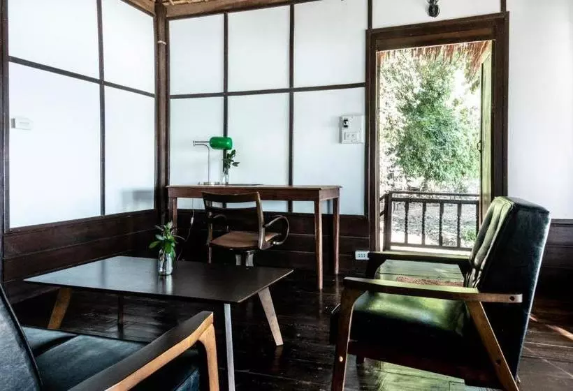 ペンション Pomelo Restaurant And Guesthouse S Fishermen & A Tammarine Bungalow Riverfront   Immerse In Nature