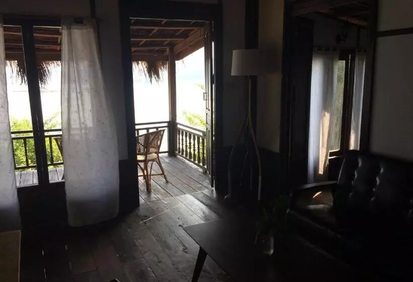 ペンション Pomelo Restaurant And Guesthouse S Fishermen & A Tammarine Bungalow Riverfront   Immerse In Nature