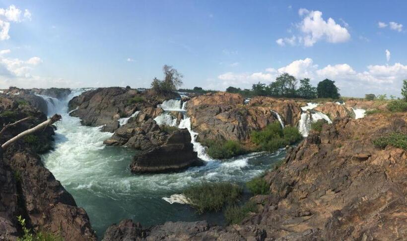 膳宿费 Pomelo Restaurant And Guesthouse S Fishermen & A Tammarine Bungalow Riverfront   Immerse In Nature