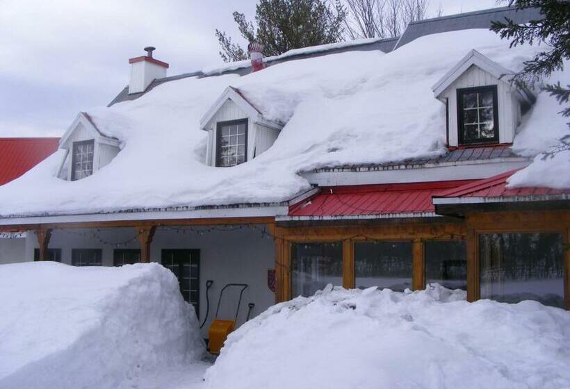 הוסטל Auberge La Seigneurie Valcartier