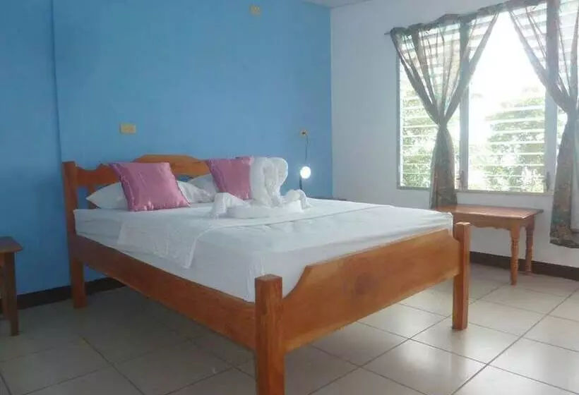 هاستل Hostal Miraflores