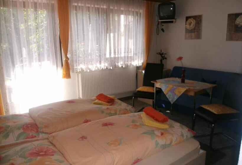 Aamiaismajoitus (B&B) Haus Stuttgart