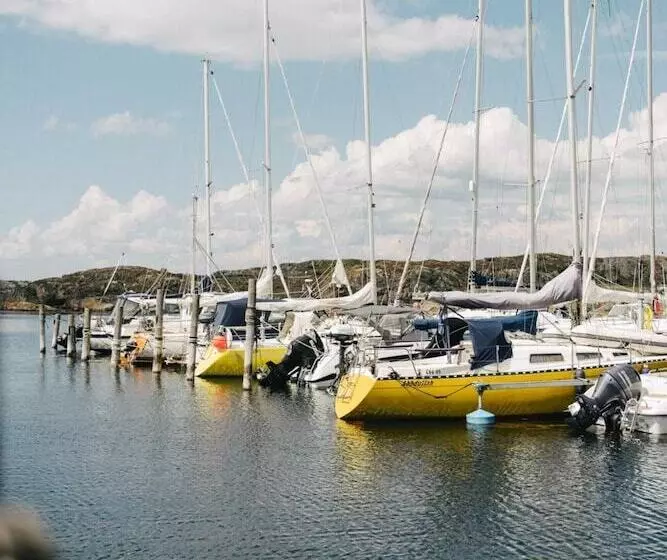 Björholmen Hotell & Restaurang