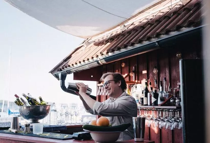 Björholmen Hotell & Restaurang