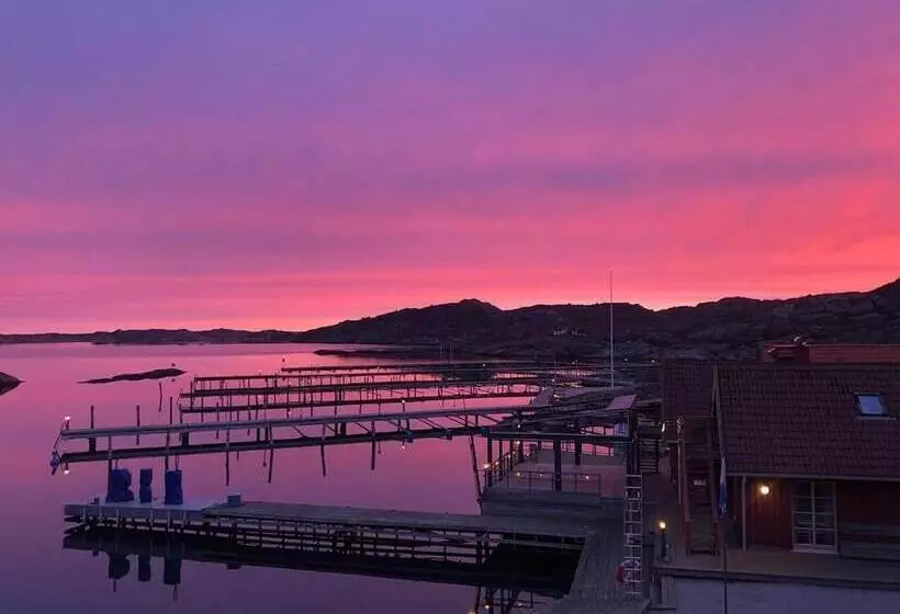 Björholmen Hotell & Restaurang