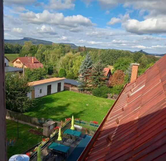 ホテル U Zeleného Stromu   Zum Grünen Baum