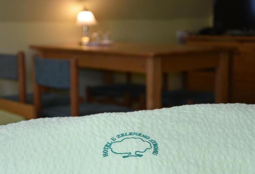 ホテル U Zeleného Stromu   Zum Grünen Baum