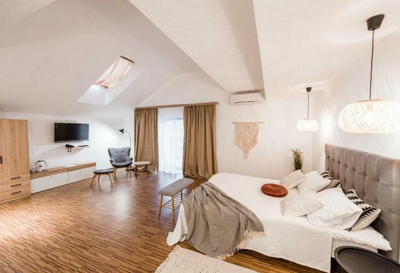 ホテル Veselyj Zajets