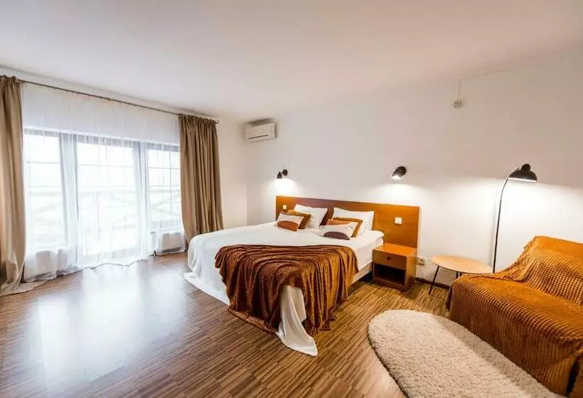 ホテル Veselyj Zajets