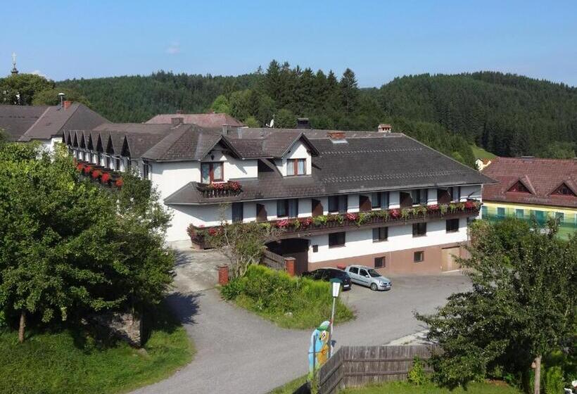 بنسيون Angerhof