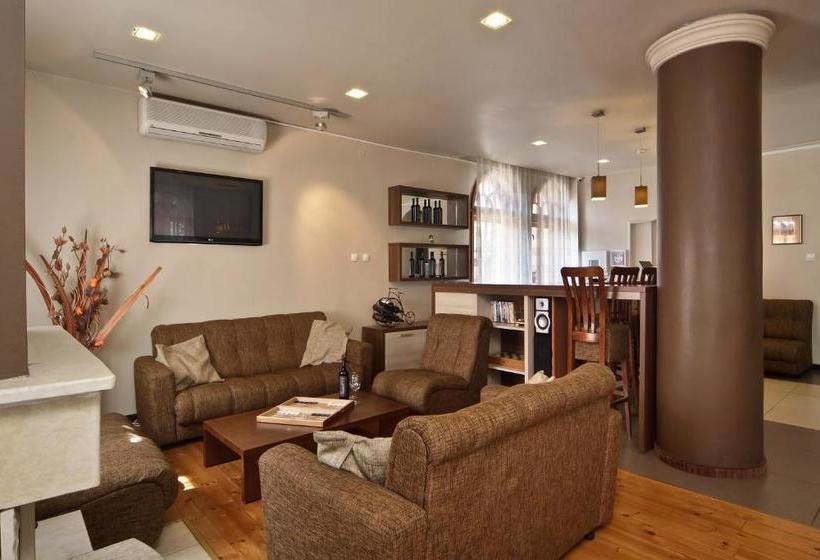 بنسيون Anita House