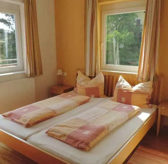 ペンション Dorfwirt