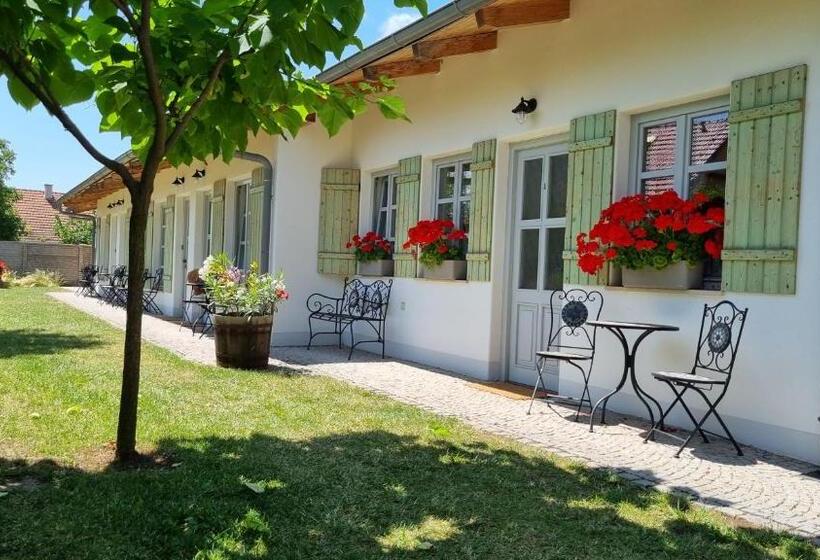 Panzió La Bobul Apartments