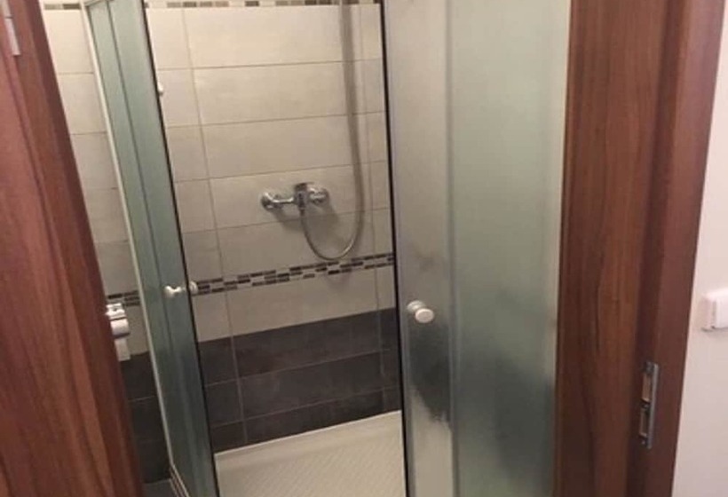 بنسيون Statek 1738