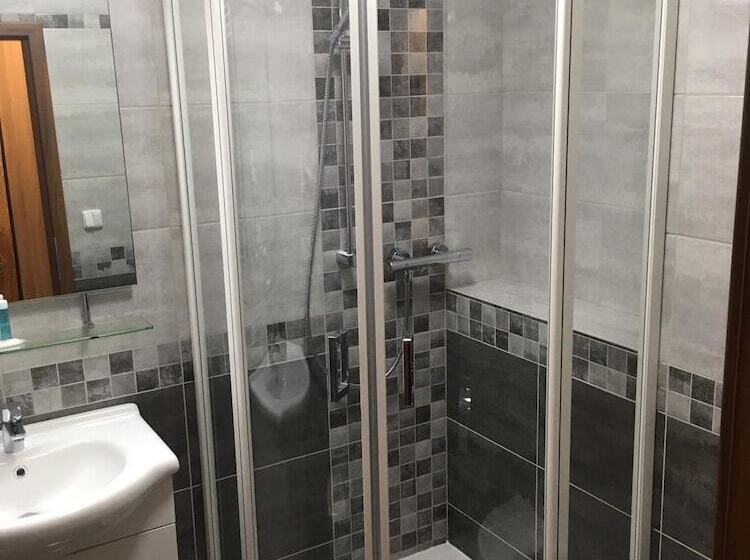 بنسيون Statek 1738