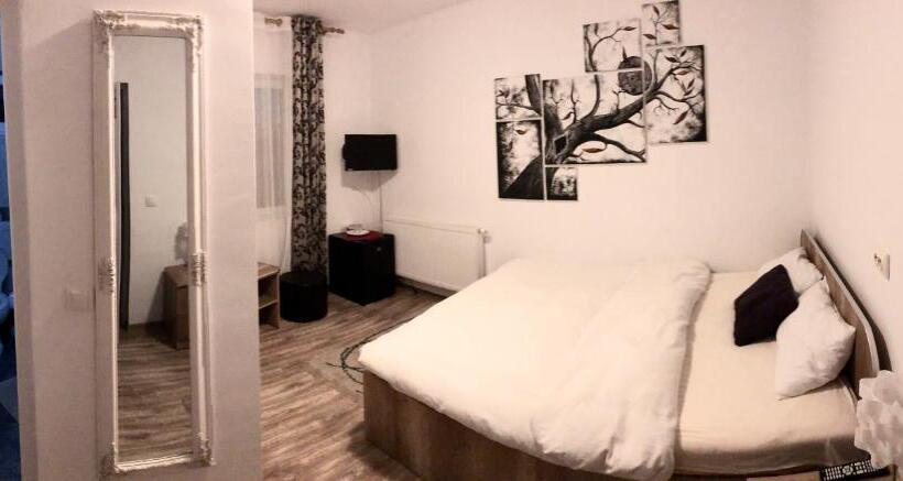 Pensiunea Casa Albă