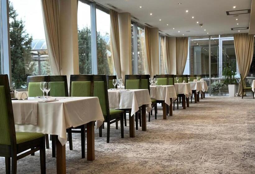 استراحتگاه Apollo Wellness Club