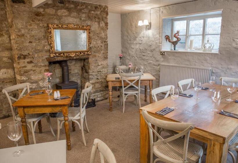 旅馆 The Crown Inn