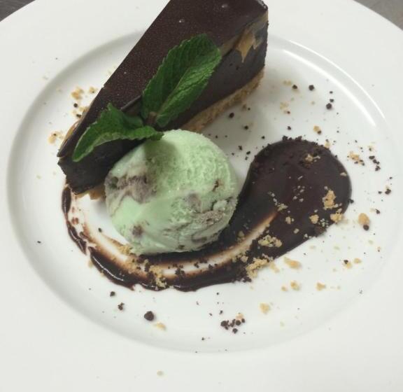 旅馆 The Crown Inn