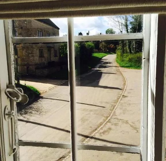 Retkeilymaja The Crown Inn