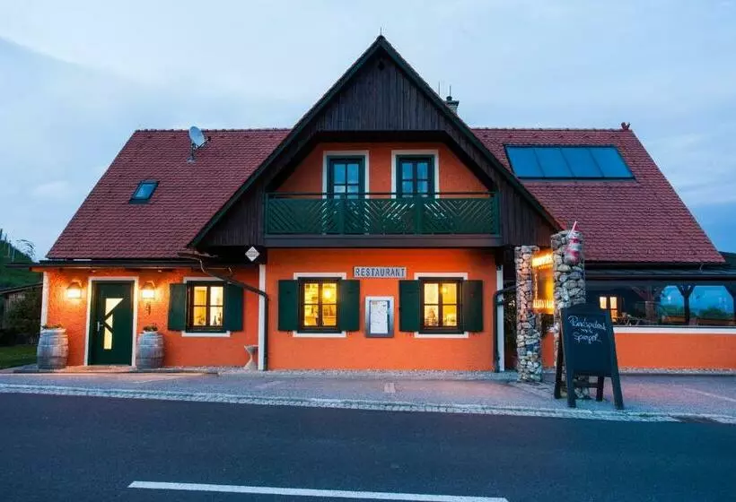 ユースホステル Wohlmuth Lückl