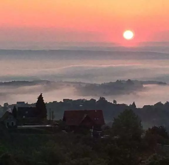 ユースホステル Wohlmuth Lückl