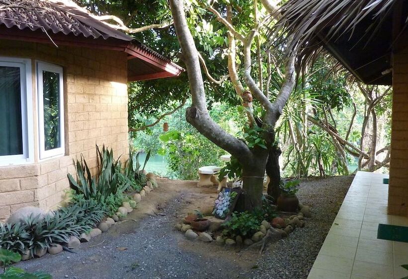 אתר נופש Baandin Chiewlarn